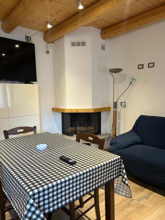 Casa Malva Appartamento Marisa Ed Appartamento Bouganville Cossogno Eksteriør bilde